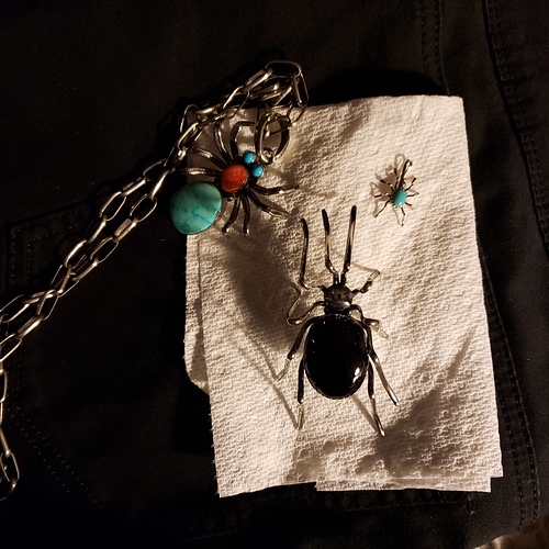 15716000942315585552127650774723