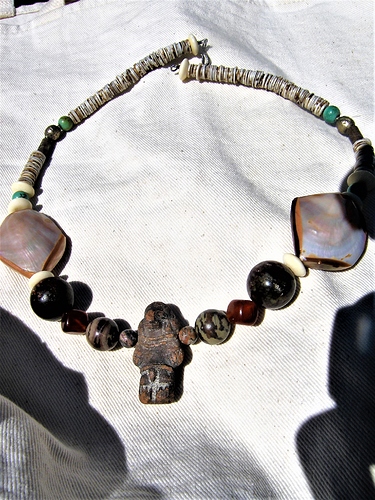 figure%20necklace