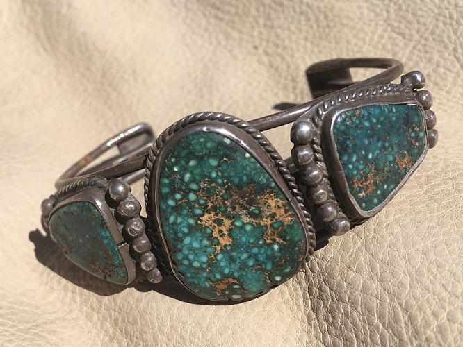 old cuff close front