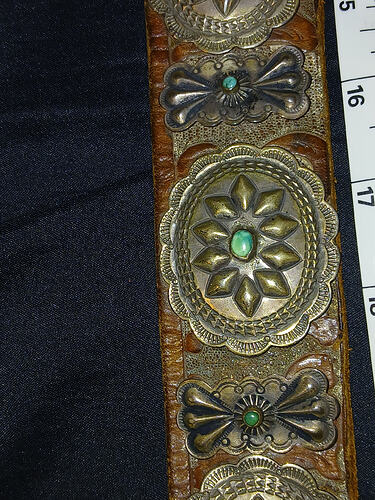 1000008676