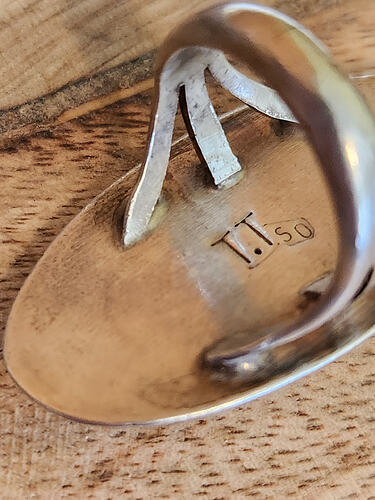 1000098921
