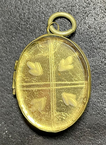 13 locket 3