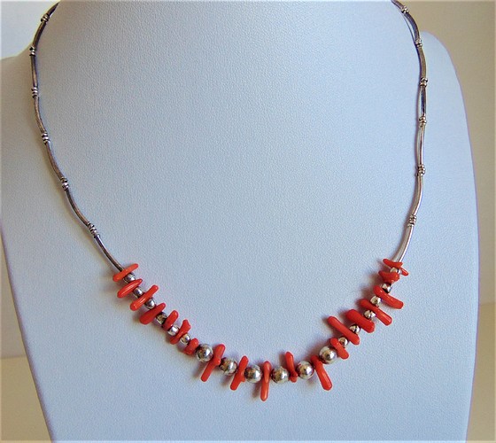 Native liquid zilver coral ketting (4)