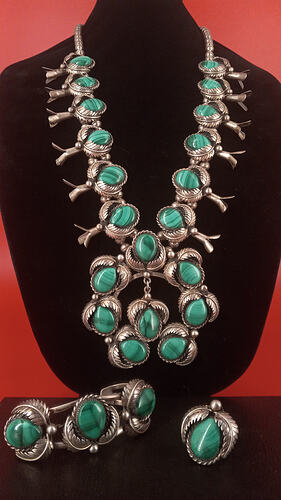 (9) P8-75 Unknown Squash Blossom Set Main