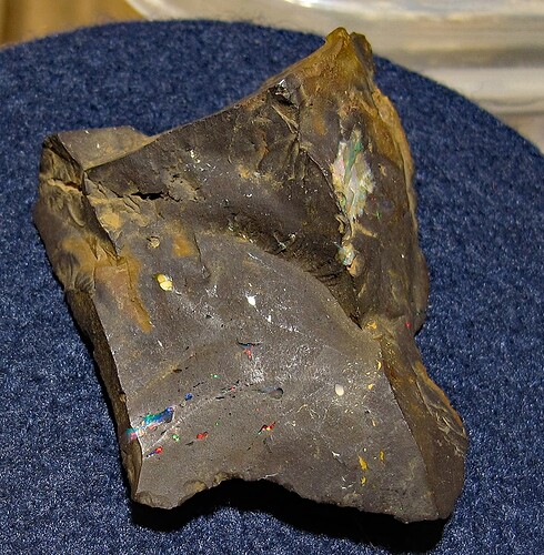 boulder.opal.specimin