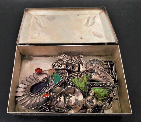 Estherbox open