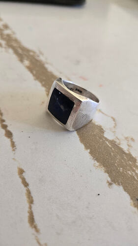 1000025709